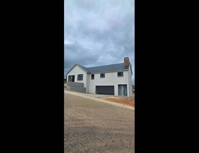 3 BEDROOM HOUSE FOR SALE IN OUTENIQUASBOSCH